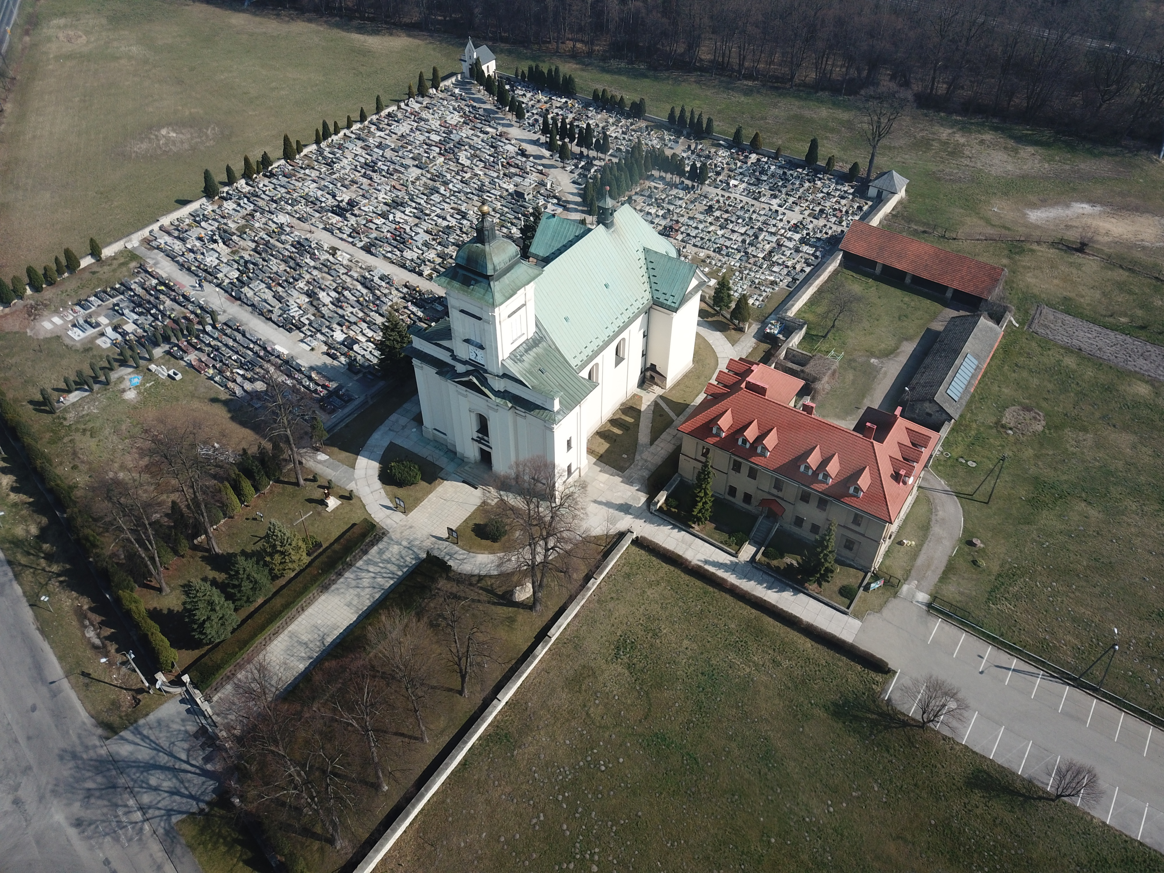 ZUK administruje cmentarzem parafialnym przy ul. Księżnej Ogińskiej w Bobrku